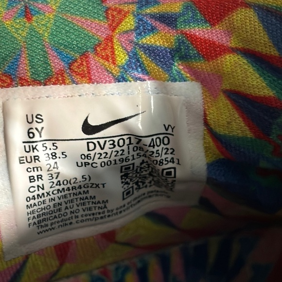 Nike Freak Kaleidoscope Low - Size 6Y - Picture 7 of 8